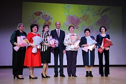 7 марта в Александровском районе прошла торжественная церемония награждения победительниц конкурса «Женщина Года»