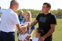 Три семьи в день проведения Всероссийского дня бега «Кросса нации – 2023» получили значки ГТО