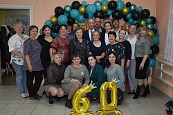 В минувшую пятницу в Петровском СДК состоялся юбилейный концерт "Нам 60 лет"